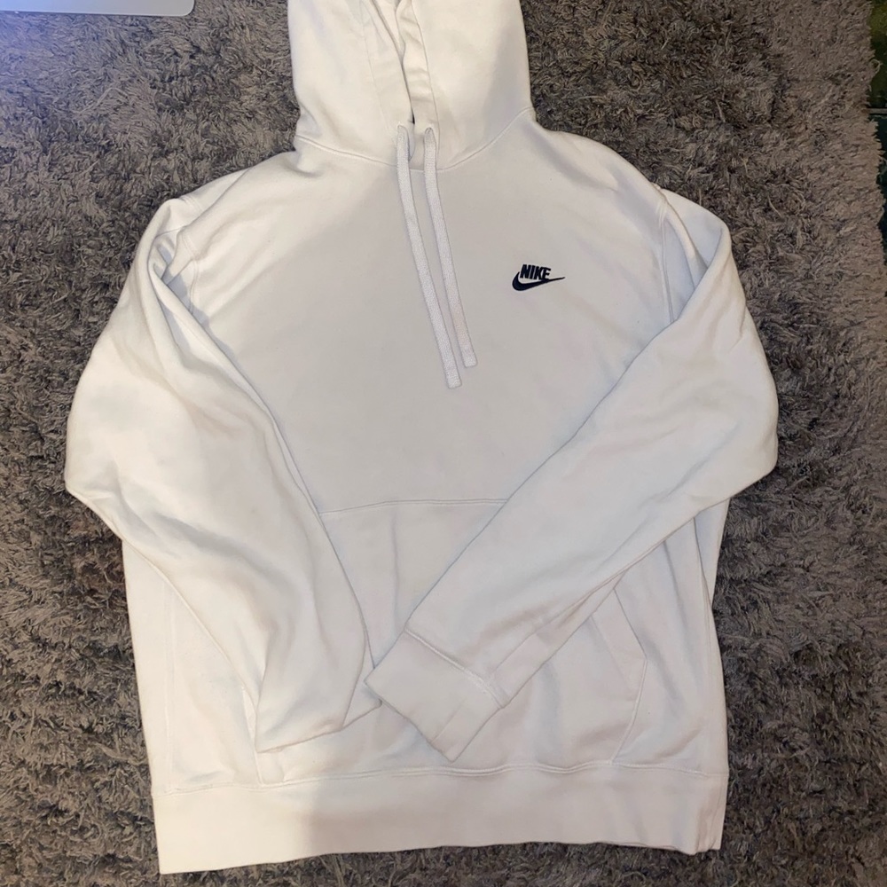 Size M Nike sweatshirt